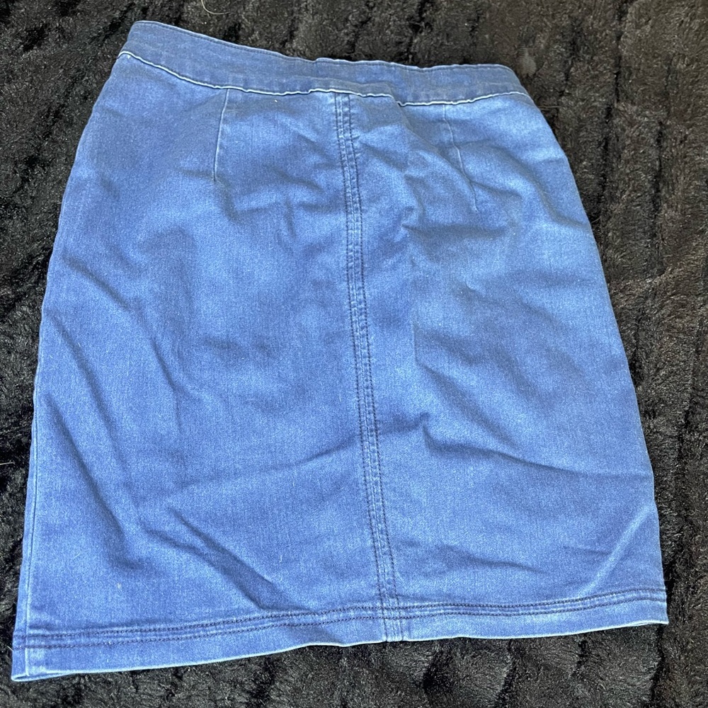 Classic Blue Denim Skirt. Size Medium